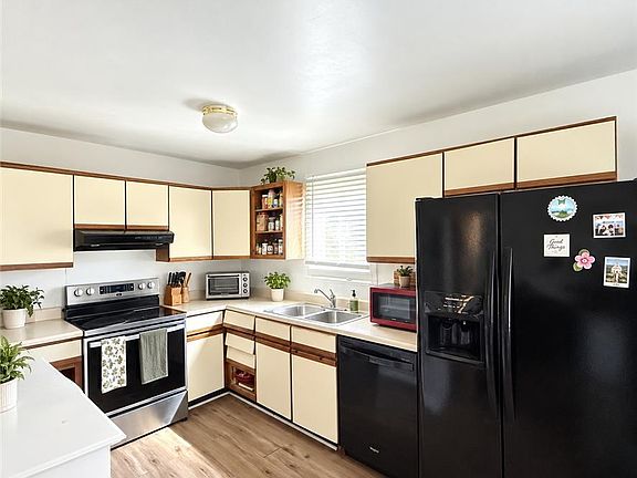 4th image of 524 Wales Ct