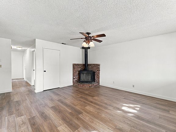 4th image of 2472 Corona St