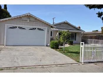 1471 Mount Shasta Dr photo 1