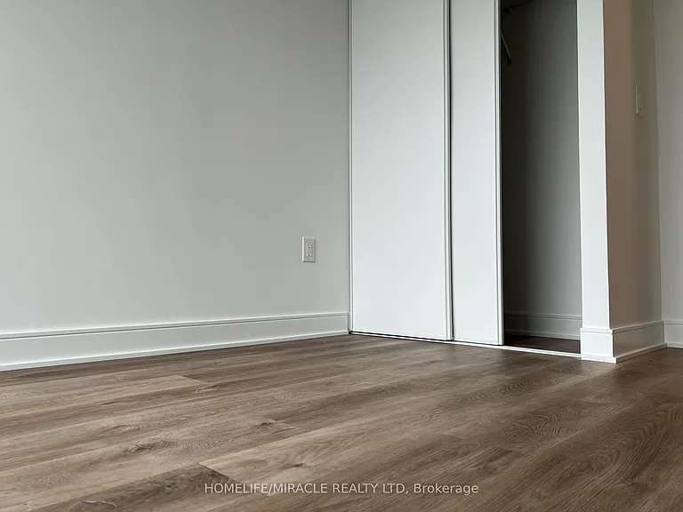 86 Dundas St E #1603 — Photo 11