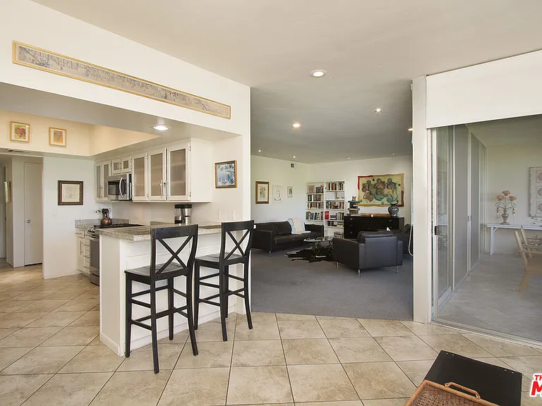 501 Desert Lakes Cir — Photo 42