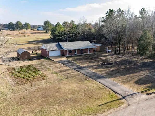 120 Welcome Ussery Dr, Saulsbury, TN 38067