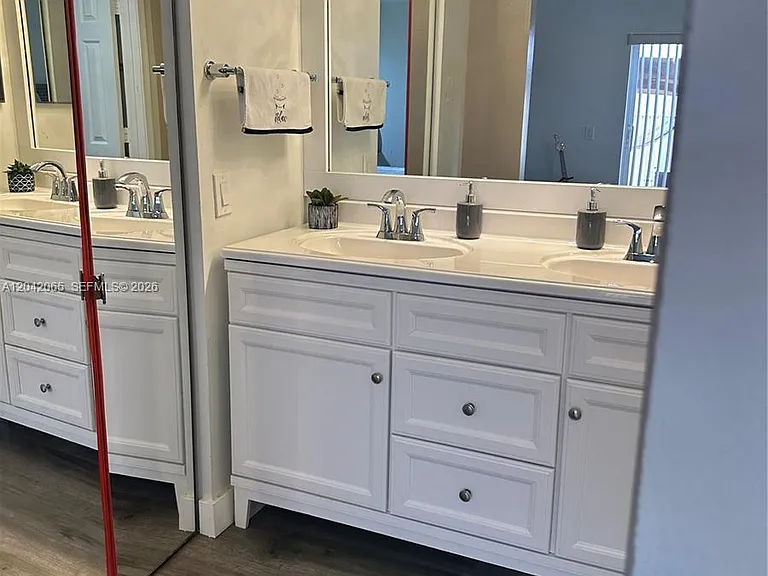 4025 Pine Ridge Ln — Photo 18