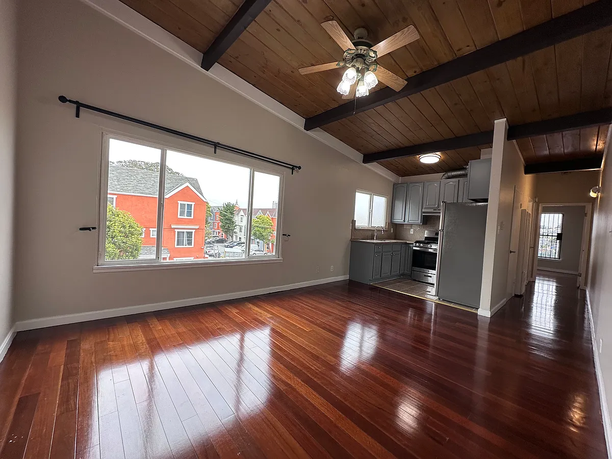 Building Photo - 1275 Buchanan St #6