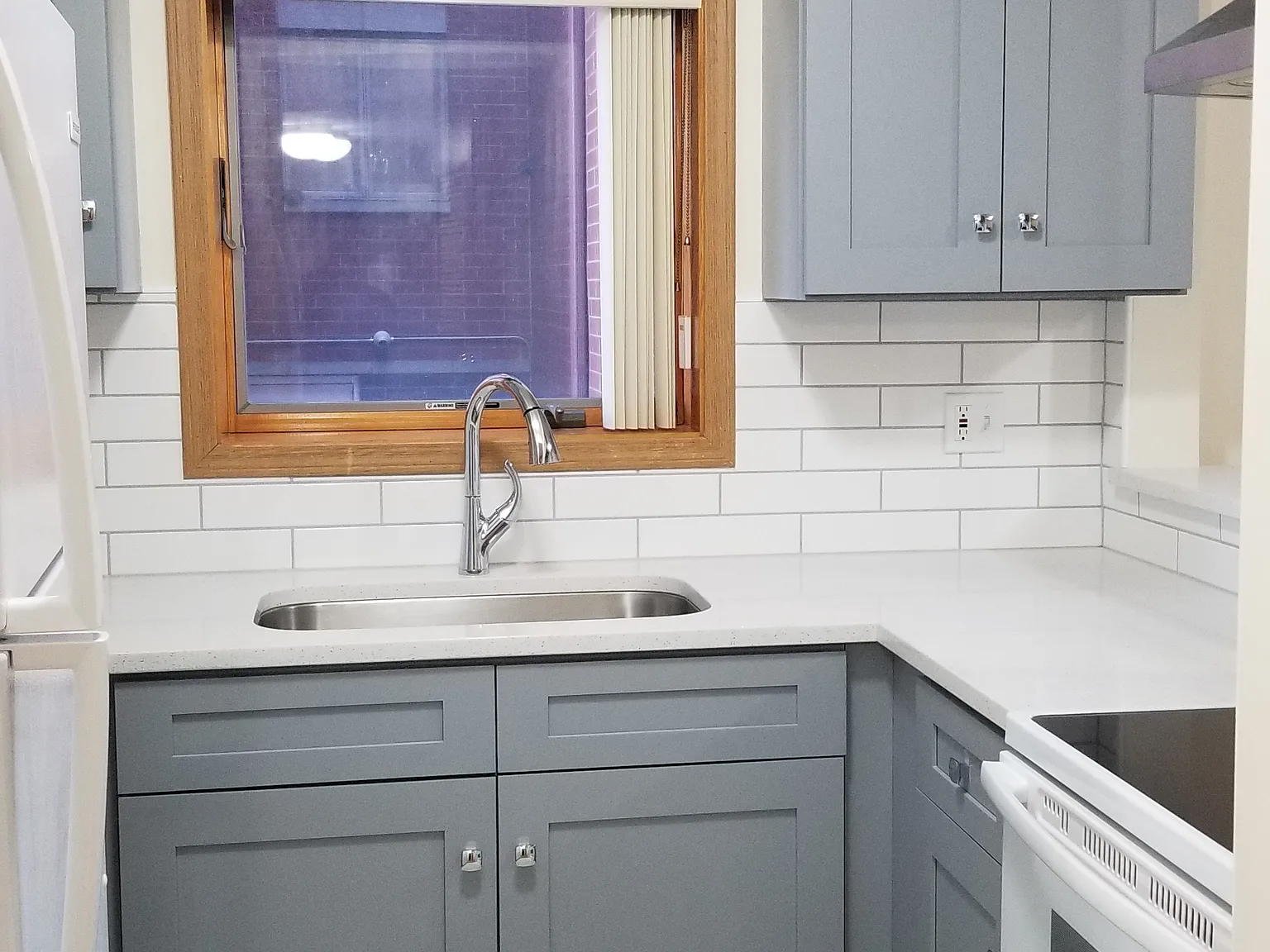3 bed, 900 sqft, $2,000 — Photo 2