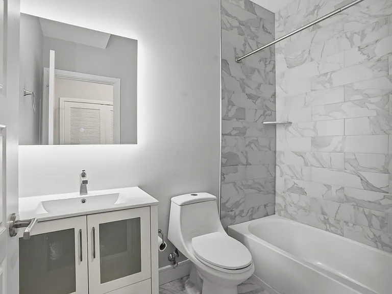 5239 Chancellor St #2 — Photo 9