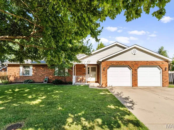 812 Dere Bere Dr, Mascoutah, IL 62258