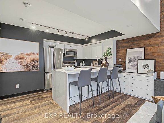 4th image of 21 Earl St #323
