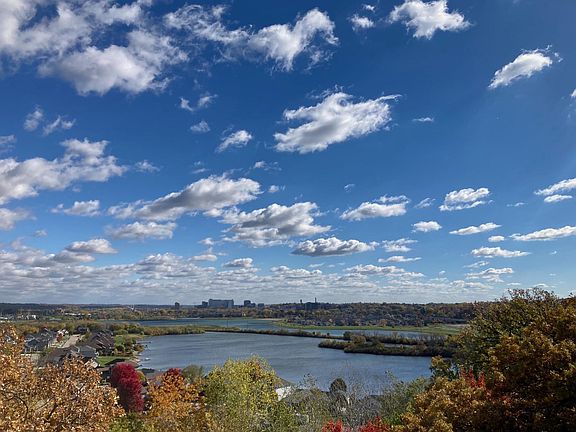 3rd image of 700 Panorama Cir NW