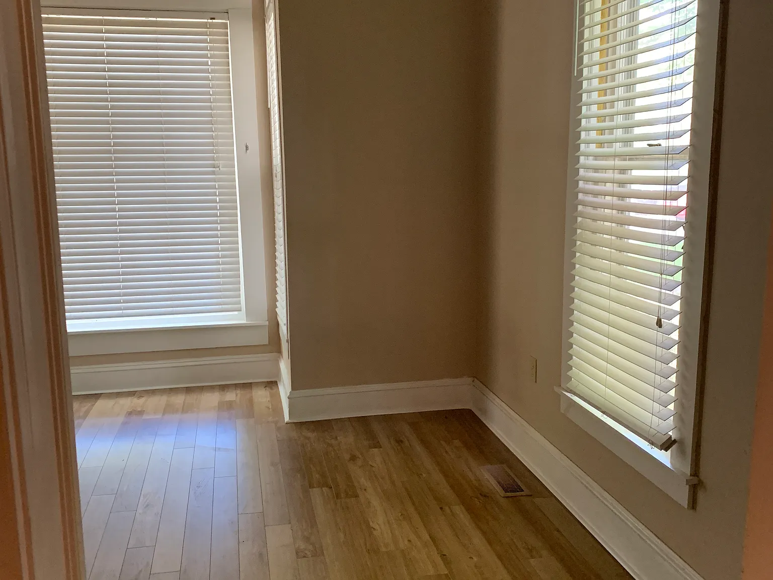 3 bed, $2,400 — Photo 3