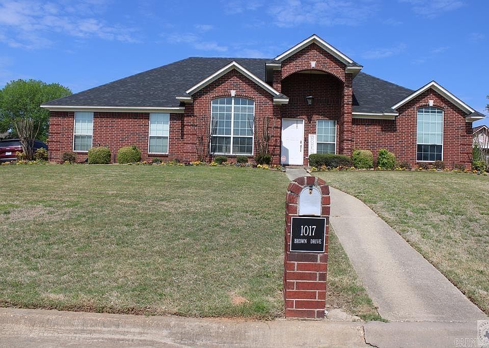 1st image of 1017 Brown Dr