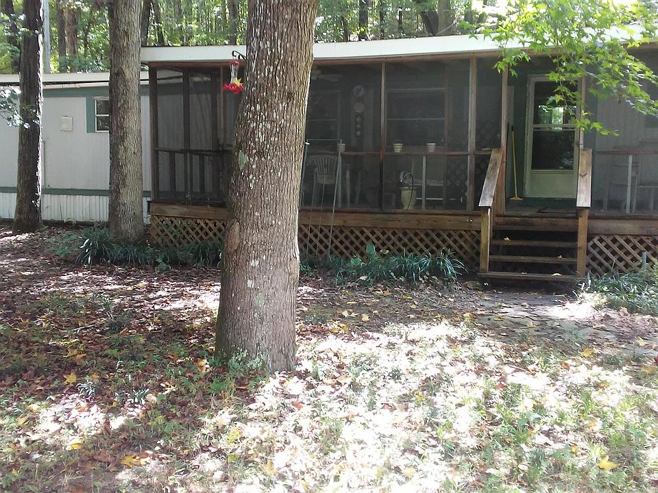 1st image of 323 Cuba Hollow Ln