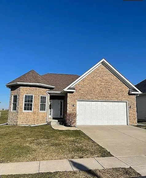 78 Cobblestone Ln