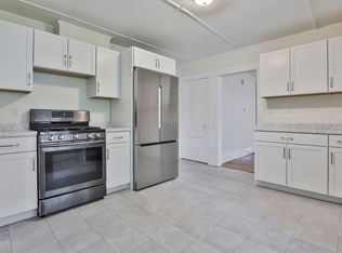 52 Front St, Suncook, NH 03275