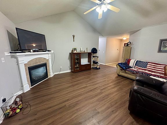 3rd image of 5006 Sandstone Dr
