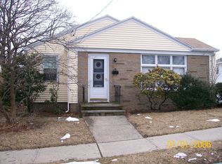 97 Kentland Ave, Providence, RI 02904