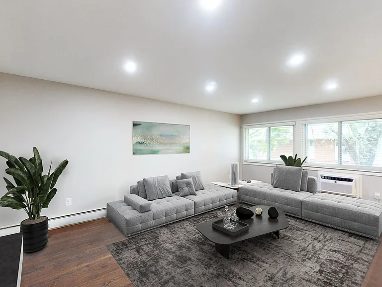 Carlton Apartments — Photo 15