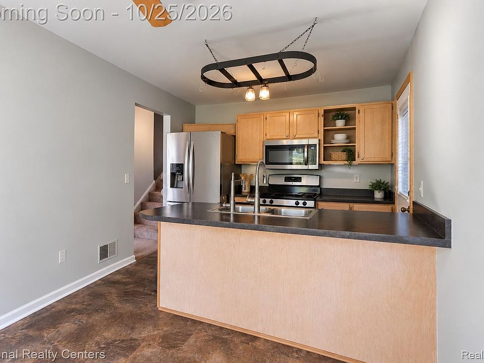 3325 Signet Dr, photo 3