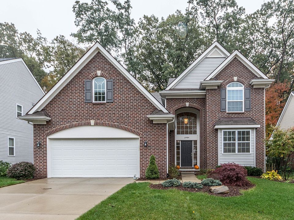 1st image of 21484 Riverwalk Ct