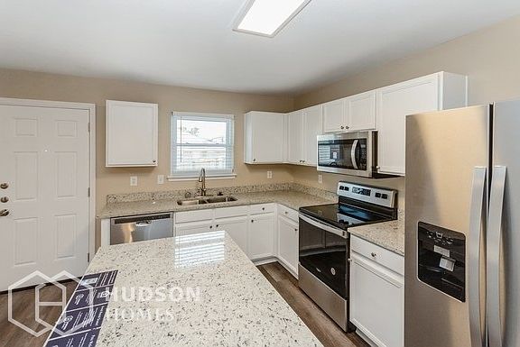 4th image of 604 Candelila Dr