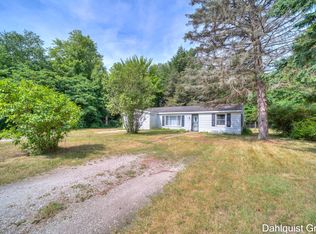 239 N Green Creek Rd, Muskegon, MI 49445