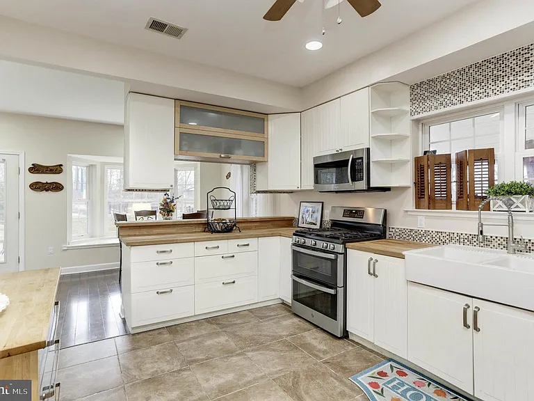 7465 Browns Bridge Rd — Photo 6