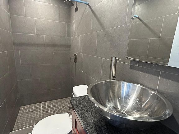 3rd image of 301 E Broadway #C