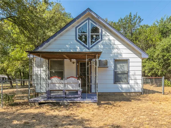 499 County Road 1627, Clifton, TX 76634