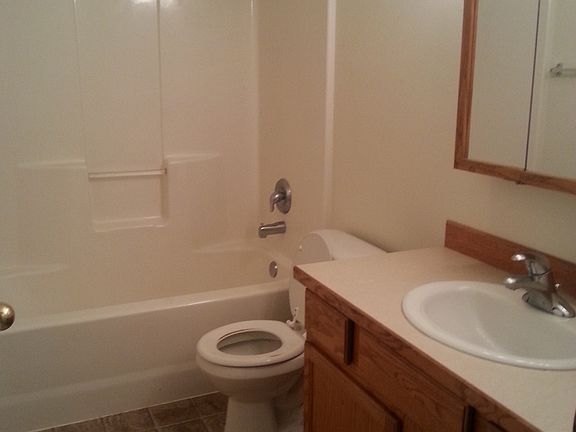 5th image of 1352-1354-1356 Bramblewood Ln #1352