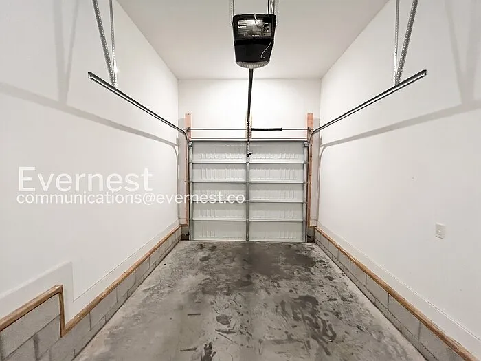 2146 Burns St — Photo 20