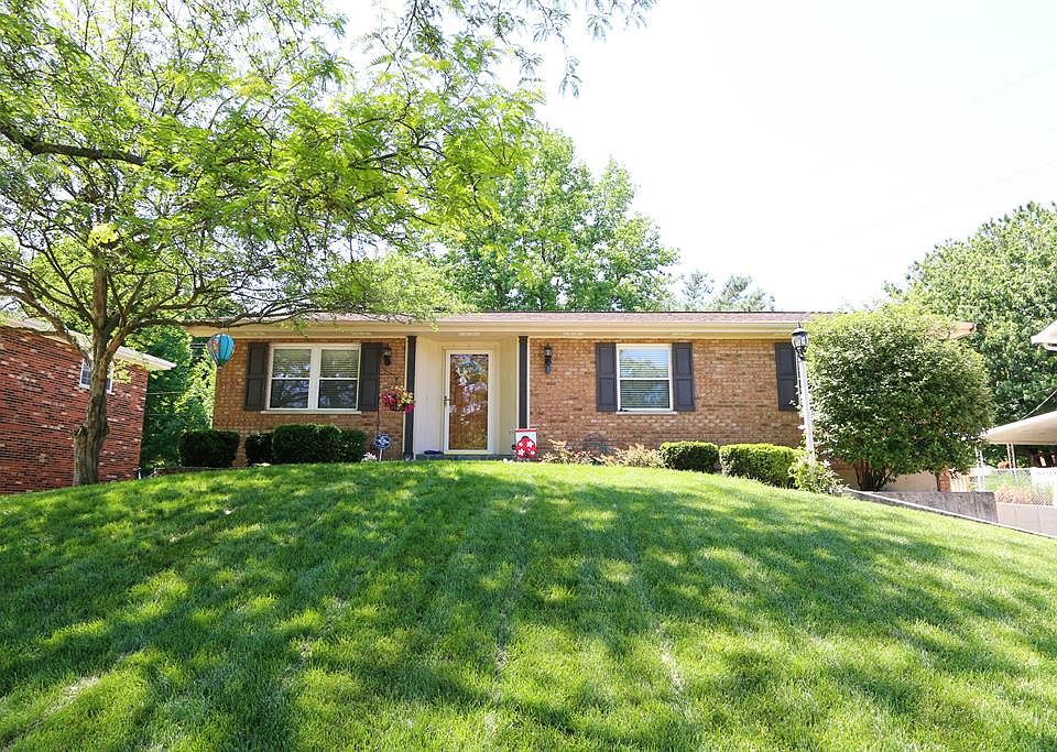 1st image of 746 Meadow Wood Dr
