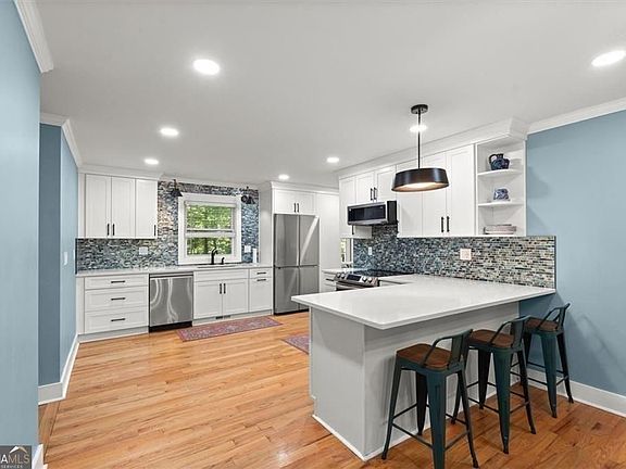 4th image of 4285 Blackland Way