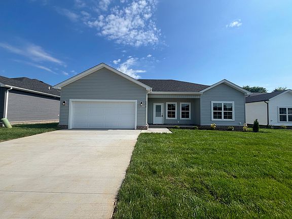 2nd image of 2670 Cedrus Ave