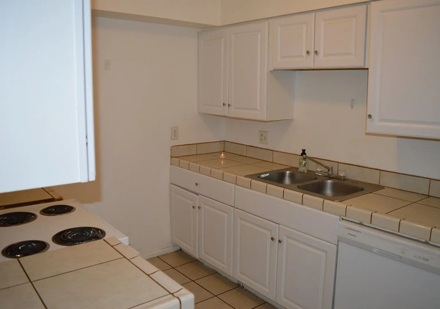 8401 Marquette Ave NE — Photo 1