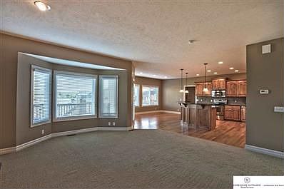 4th image of 19709 L St