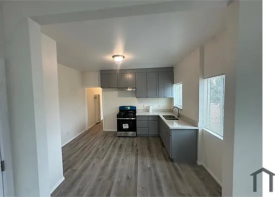 2 bed, 950 sqft, $2,790 — Photo 4