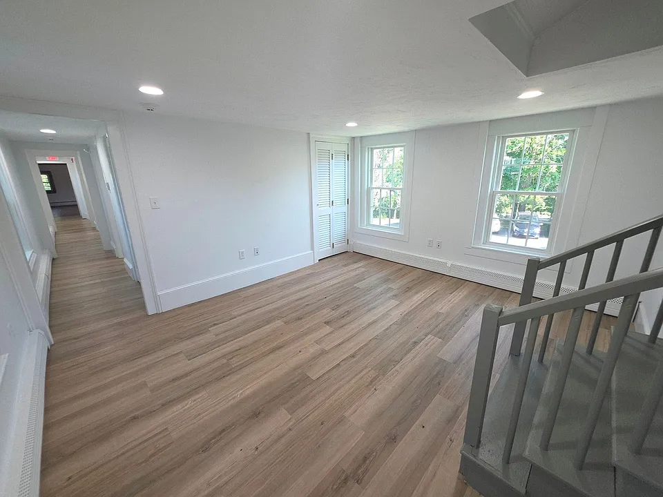 8 Hollis St #C6