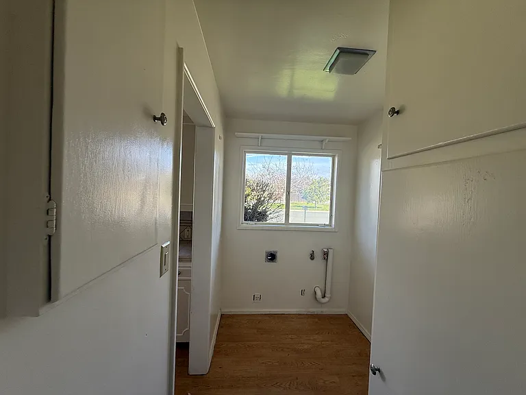 1271 Slaughter Ave — Photo 6