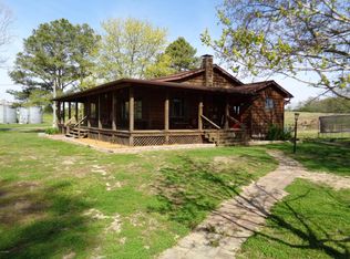 3175 Cedar Point Rd, Raleigh, IL 62977