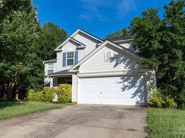 10301 Haddington Dr NW, Charlotte, NC 28269