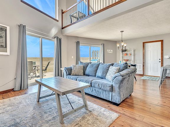 3rd image of 290 240th Ave #281