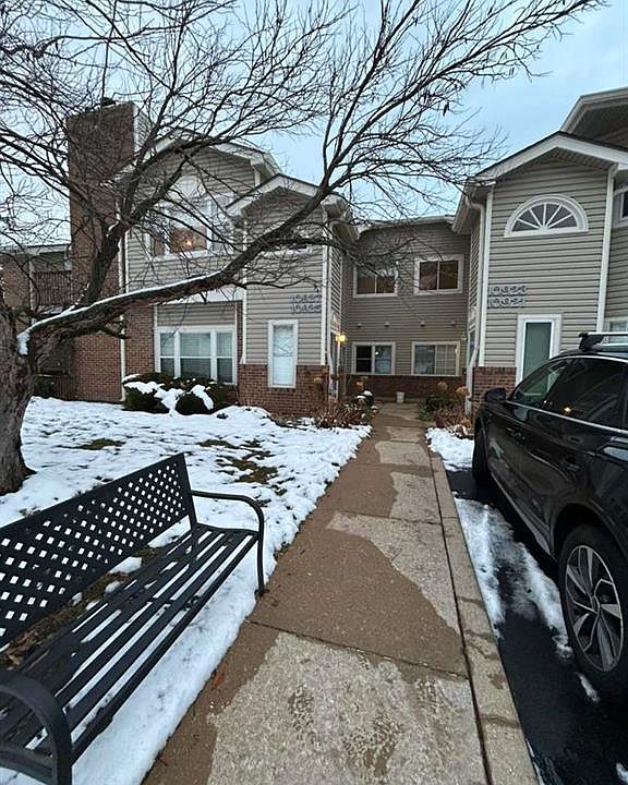 1st image of 10925 Vauxhall Dr