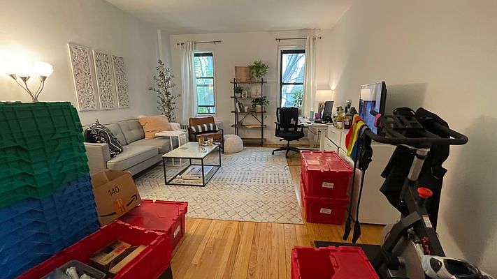 1st image of 321 E 66th St #4RE