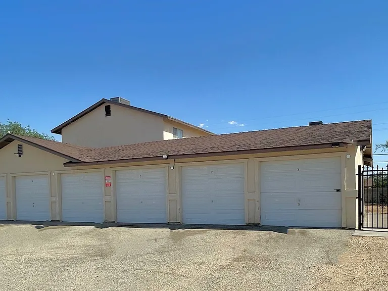 8712 California City Blvd #1-6 — Photo 25