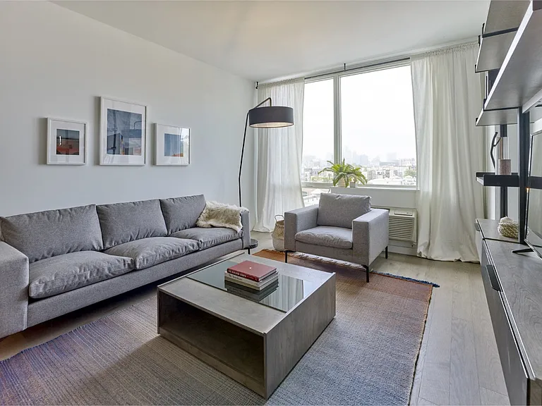 7 Seventy House — Photo 11