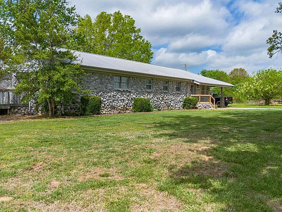 3rd image of 362 Warnick Rd