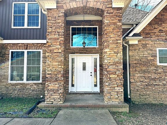 3rd image of 1051 Harmon Dr
