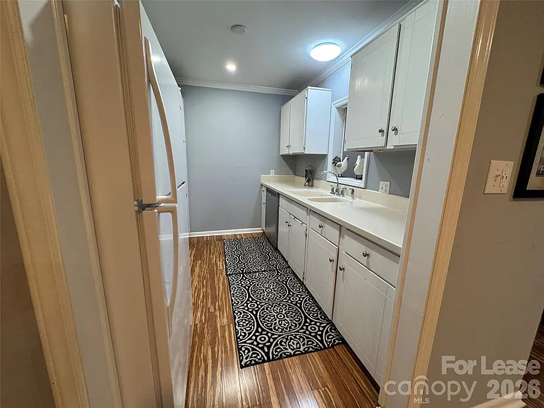 1323 Queens Rd #303 — Photo 9