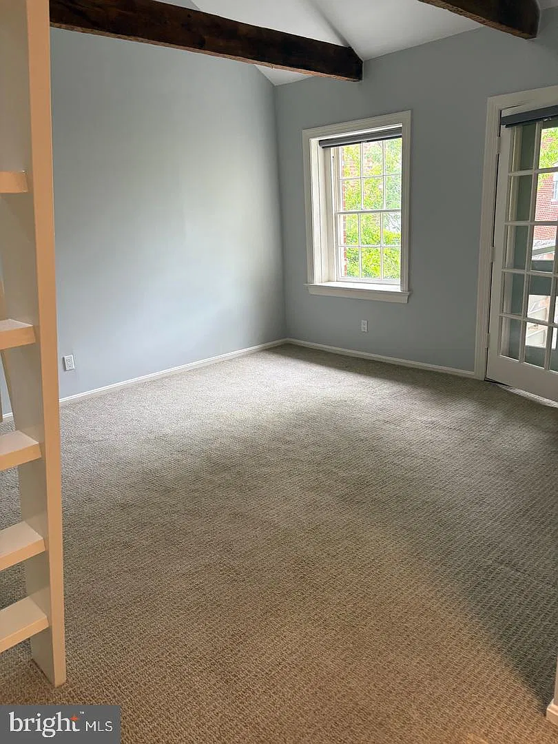 1 bed, 1.0 bath, 520 sqft, $2,200 — Photo 2