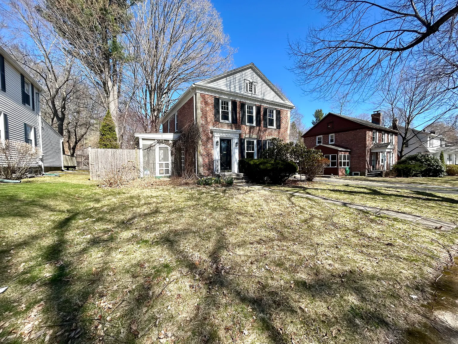 3 bed, 1.5 bath, 1920 sqft, $3,500 — Photo 2